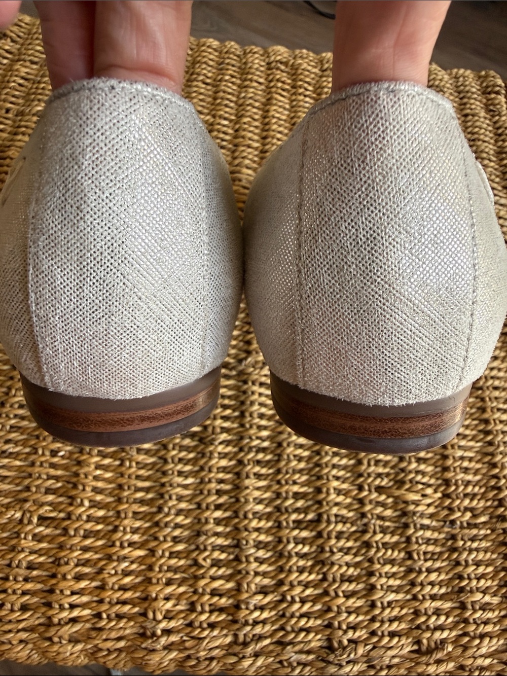New nwot Vionic Willa II silver Loafer - Picture 3 of 8